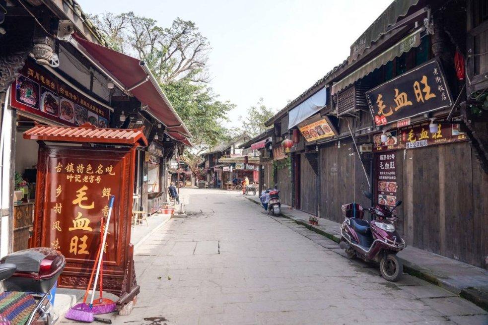 27岁小伙子追求41岁大妈，小伙很开心，竟然是因为这盘菜……